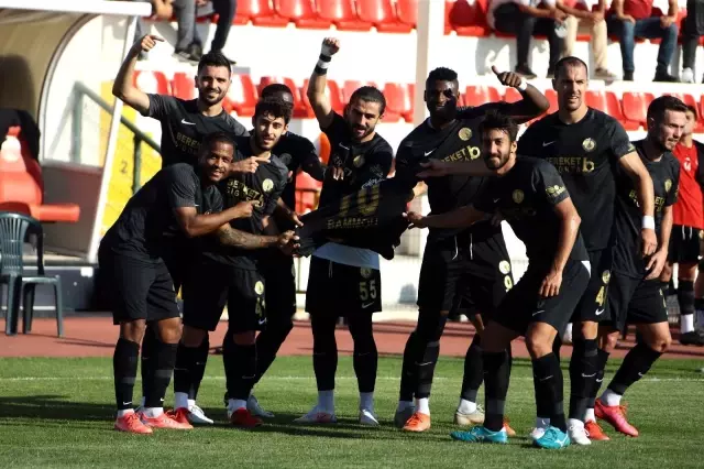 TFF 1. Lig: Ümraniyespor: 2 Bandırmaspor: 0