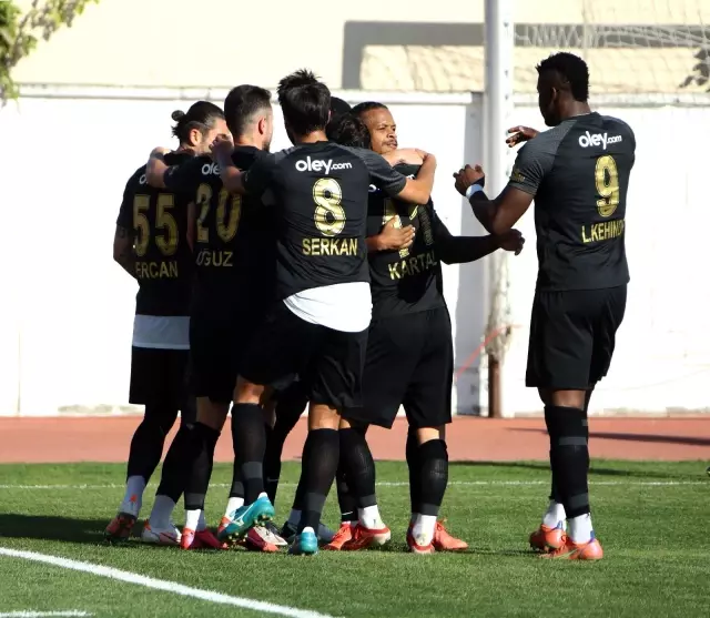 TFF 1. Lig: Ümraniyespor: 2 Bandırmaspor: 0