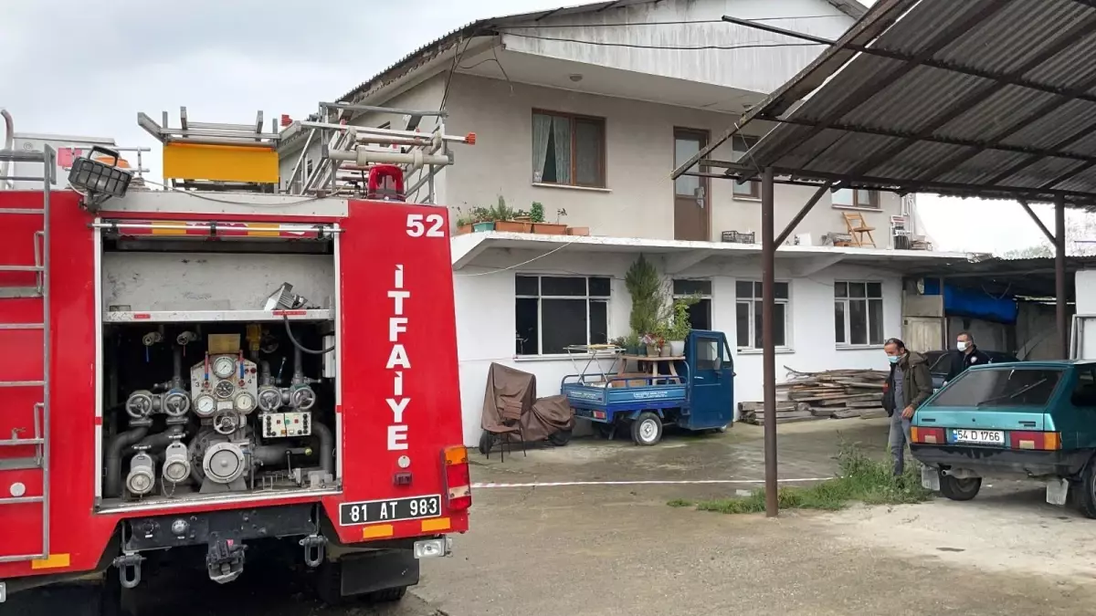 Yanan evde yaşlı şahsın cansız bedeni bulundu