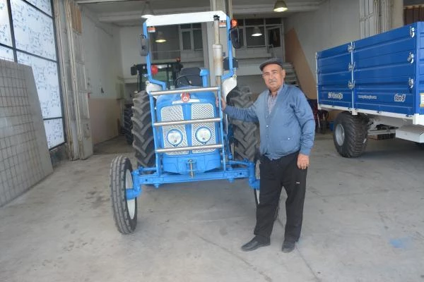 12 bin liraya aldı, 120 bin lira masraf yaptı! Babasının muhtaçlıktan sattığı traktörü 35 yıl sonra geri aldı
