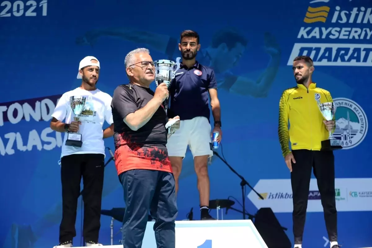 Başkan Büyükkılıç 'Yarı Maraton' ile Bir İlke Daha İmza Attı