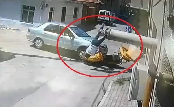 Son dakika... Bursa'da motosiklet kazaları mobese kameralarında