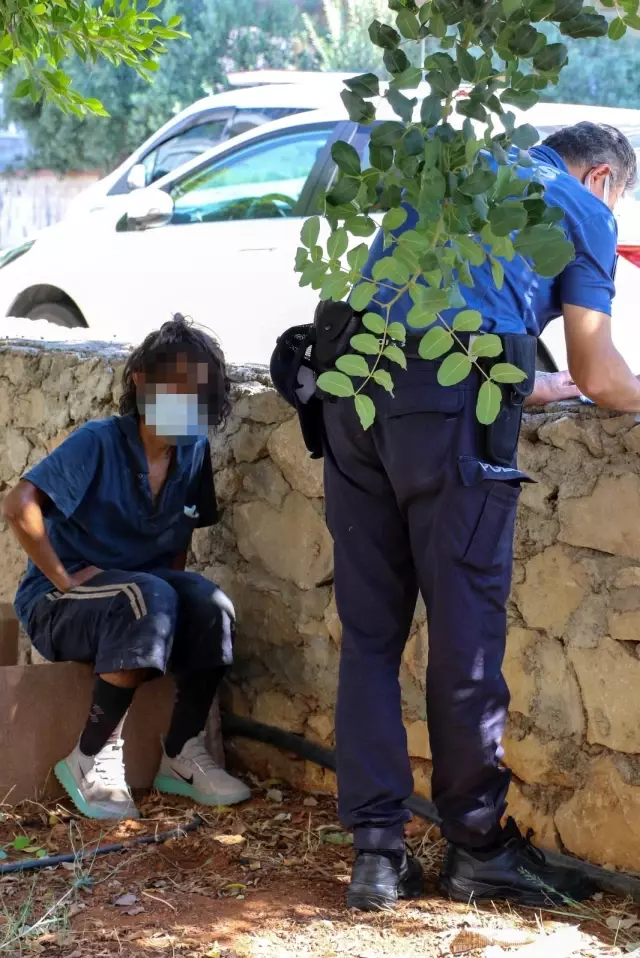 Cami bahçesinde ölen ağabeye son bakış