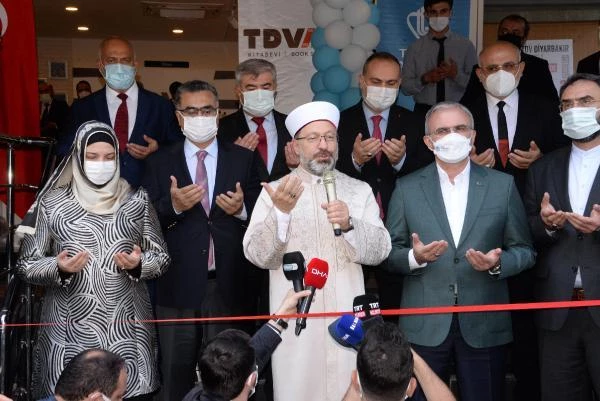 DİYARBAKIR - Diyanet İşleri Başkanı Ali Erbaş, Diyarbakır'da TDV Yayınevi açılışına katıldı