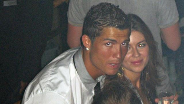 Hem de maç oynanırken! Protestocu uçaktan Ronaldo'ya yönelik ağır pankart