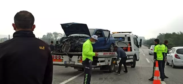 Kontrolden çıkan otomobil refüje çarptı: 2 yaralı