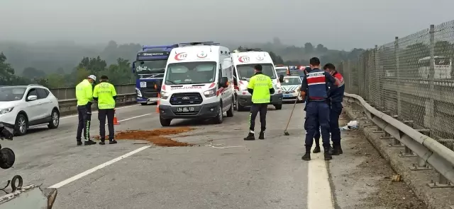 Kontrolden çıkan otomobil bariyerlere çarptı: 2 yaralı
