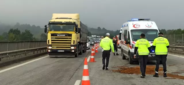 Kontrolden çıkan otomobil bariyerlere çarptı: 2 yaralı