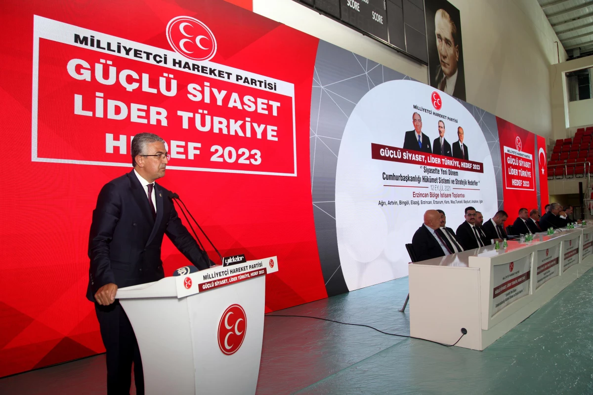 MHP Genel Başkan Yardımcısı Kamil Aydın, partisinin bölge istişare toplantısında konuştu