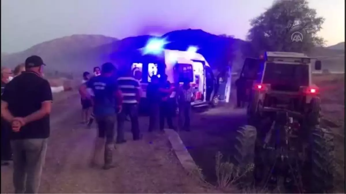 Sulama kanalına devrilen traktörün sürücüsü öldü