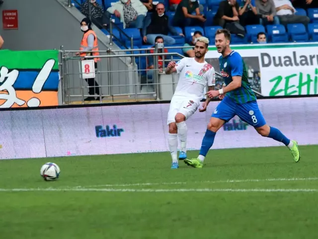 Süper Lig: Çaykur Rizespor: 0 - A. Hatayspor: 0 (İlk yarı)