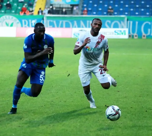 Süper Lig: Çaykur Rizespor: 0 - A. Hatayspor: 0 (İlk yarı)