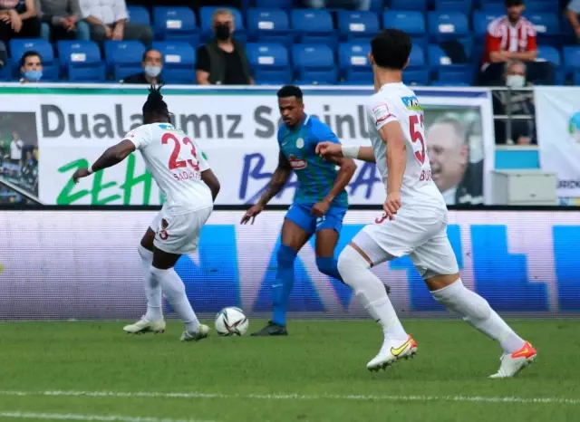 Süper Lig: Çaykur Rizespor: 0 - A. Hatayspor: 0 (İlk yarı)
