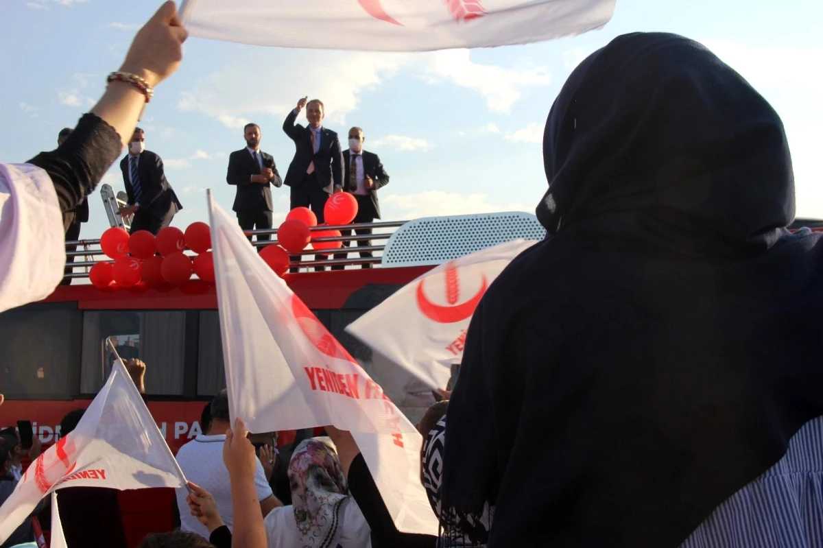 Yine Refah Partisi Genel Lideri Erbakan: "Konya'ya ve Konyalılara güveniyoruz"