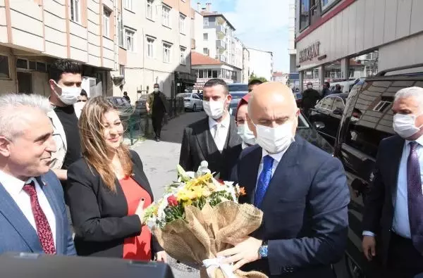 Bakan Karaismailoğlu, AK Parti Kapaklı İlçe Başkanlığında konuştu