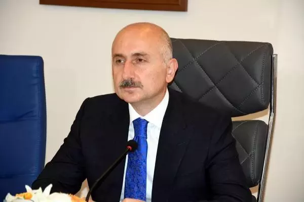 Bakan Karaismailoğlu, AK Parti Kapaklı İlçe Başkanlığında konuştu