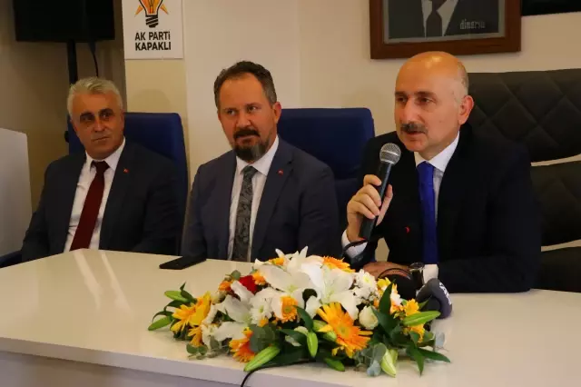 Bakan Karaismailoğlu, AK Parti Kapaklı İlçe Başkanlığında konuştu