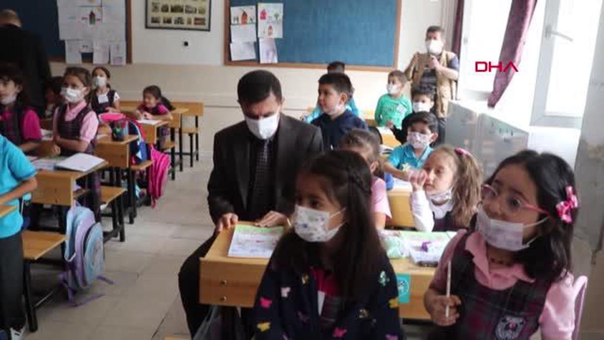 BURDUR'DA İLKÖĞRETİM HAFTASI TÖRENİ