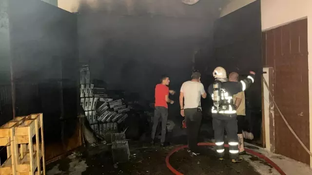Son Dakika | Kömür imalathanesinde yangın sürüyor