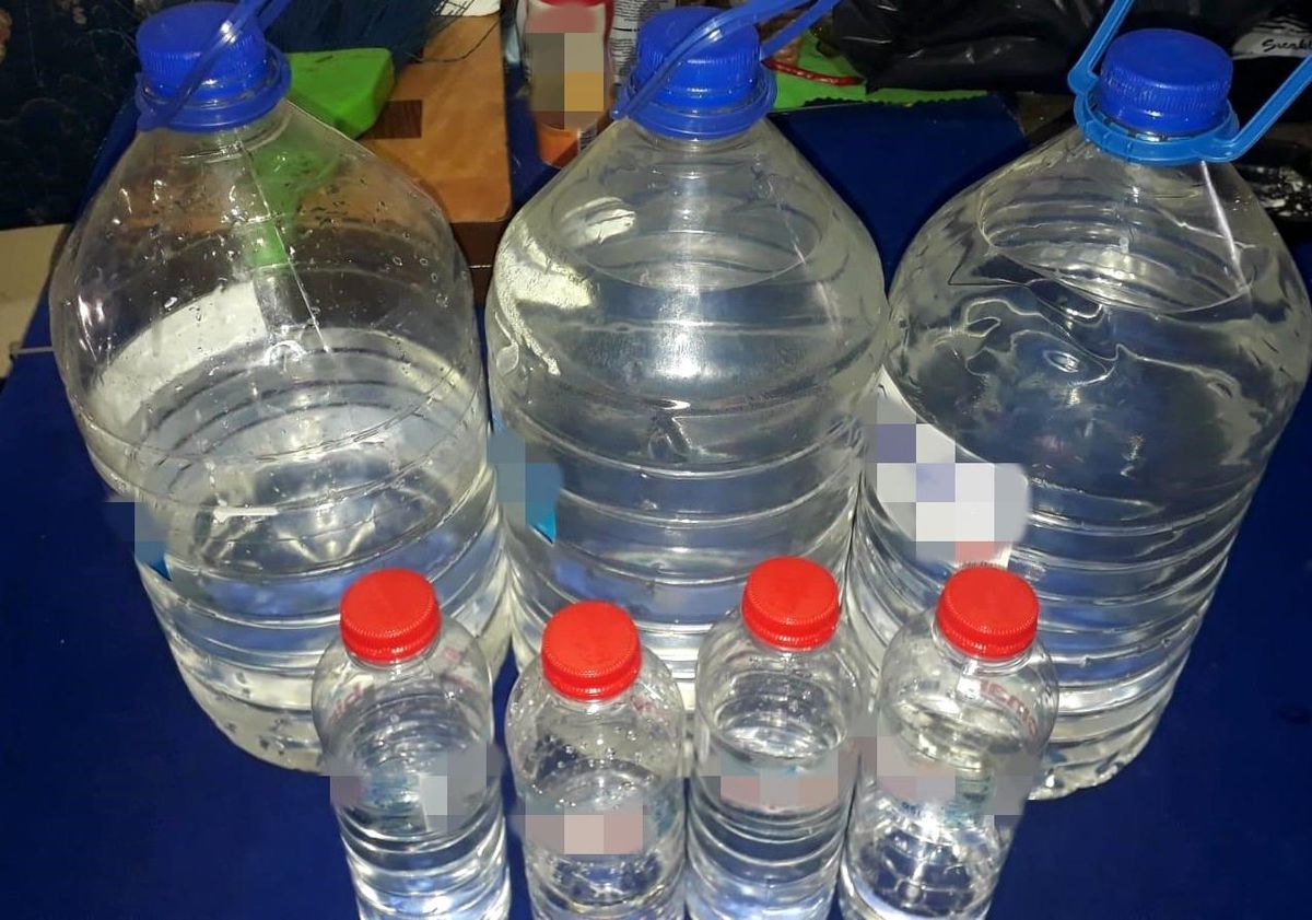 İş yerinde 15 litre kaçak alkol ele geçirildi
