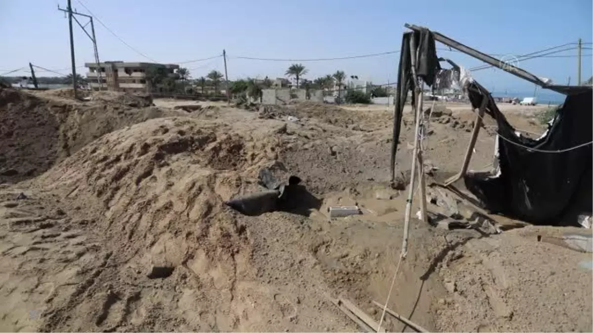 İsrail uçakları Gazze Şeridi'ne hava saldırıları düzenledi