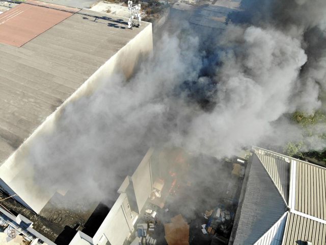 istanbul da yatak fabrikasi alev alev yandi 20 14392566 o