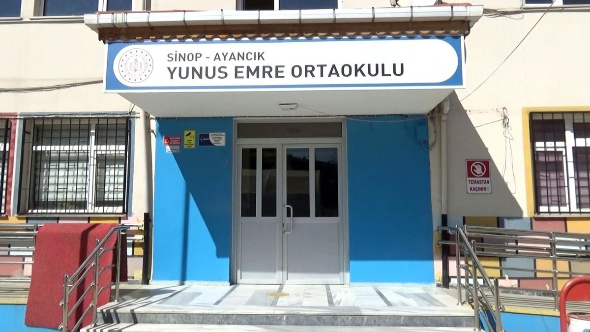 Komandolardan öğrencilere anlamlı mesaj