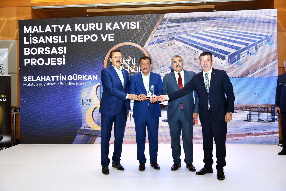 Malatya Büyükşehir'in lisanslı depo ile kongre fuar merkezi projelerine ödül