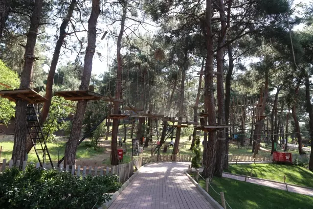 Turizme katkı sunan macera parklarına ilgi artıyor