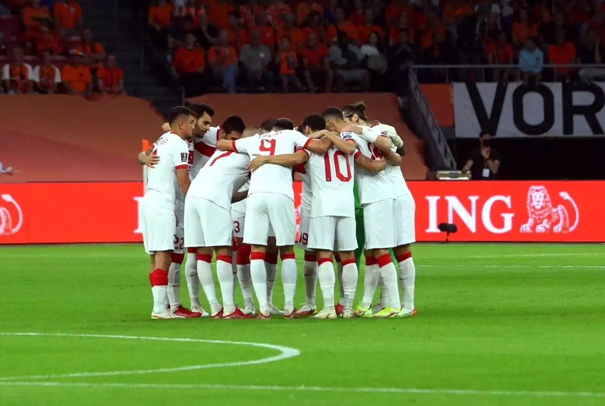 Türkiye gruptan çıkar mı, nasıl çıkar? 2022 FIFA Dünya Kupası eleme grupları Türkiye'nin gruptan çıkma olasılığı ve ihtimalleri nedir? Kalan maçlar!