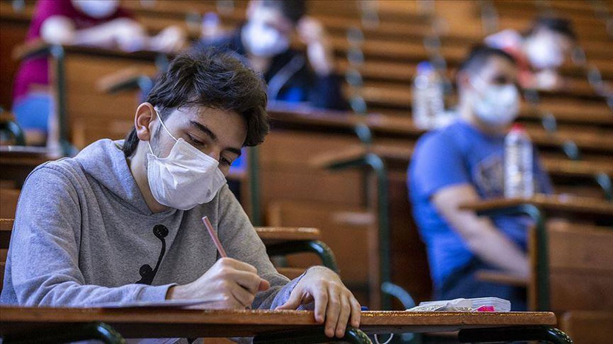 Üniversiteler tekrar kapanacak mı? 2021 üniversiteler kapanacak mı?