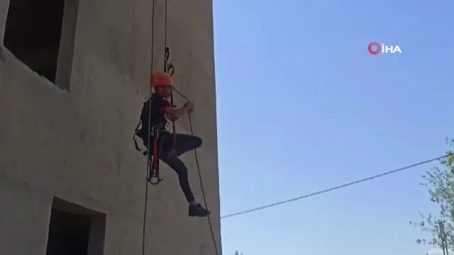 AFAD'dan Diyarbakır'da itfaiye personeline dağcılık eğitimi verildi