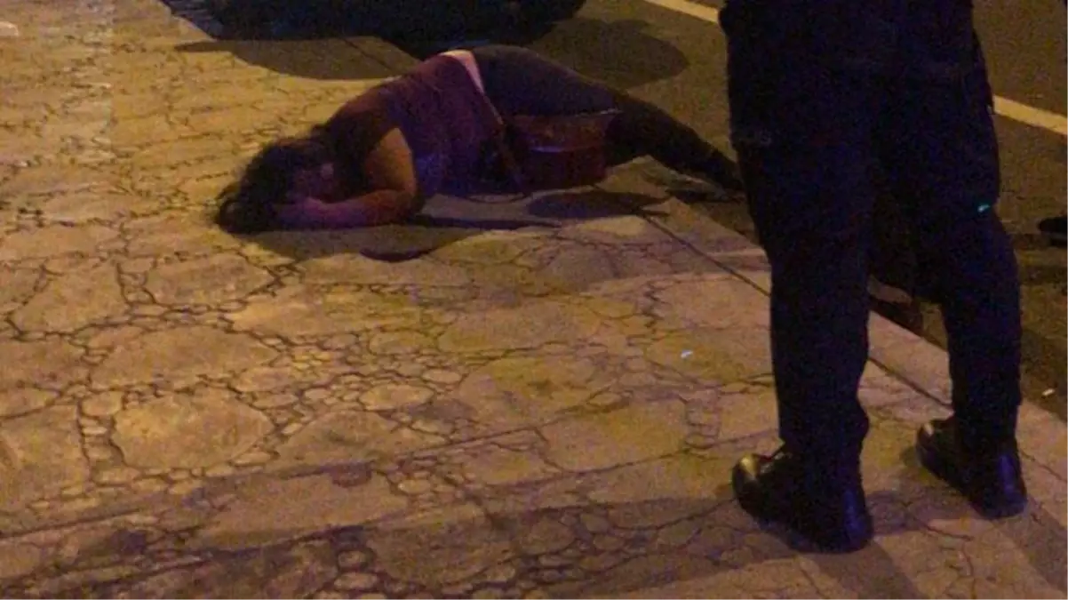 Alkollü mekanda tartıştığı kadını darbetti