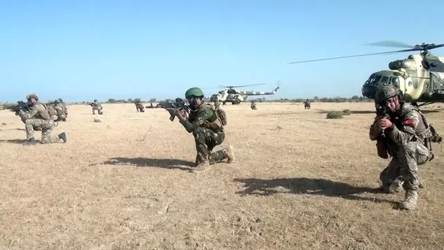Azerbaycan'da Üç Kardeş 2021 tatbikatı hava operasyonlarıyla devam ediyor
