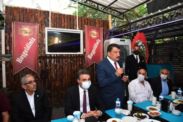 Başkan Gürkan, muhtarlara teşekkür plaketi programına katıldı