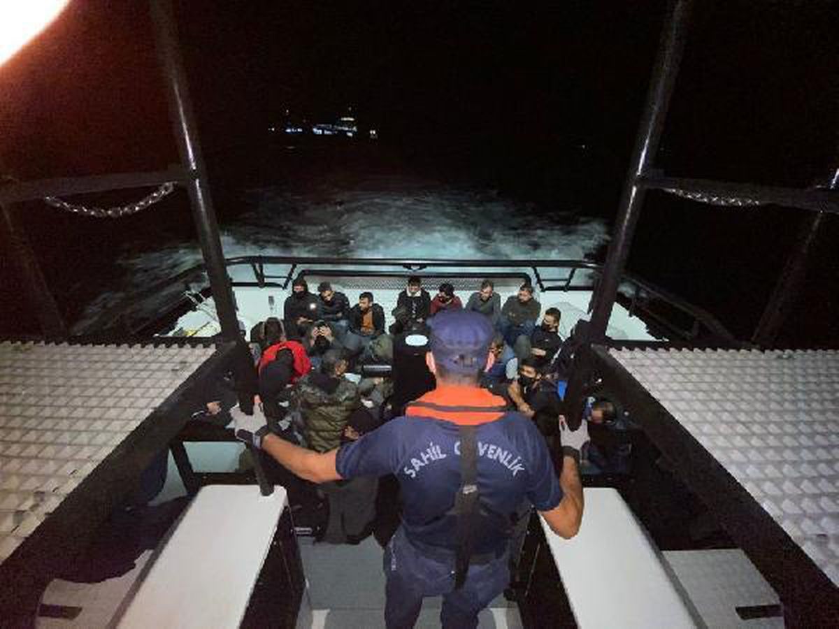 Çanakkale açıklarında gemide 35 kaçak göçmen yakalandı