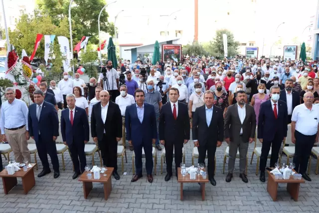 CHP'li Veli Ağbaba ve Engin Özkoç, Mersin'de basın toplantısı düzenledi