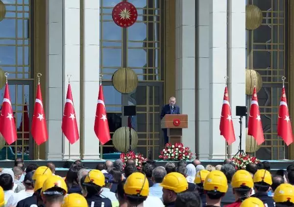 Son dakika haberi... Cumhurbaşkanı Erdoğan: Büyük ve güçlü Türkiye silüeti ufukta gözükmüştür