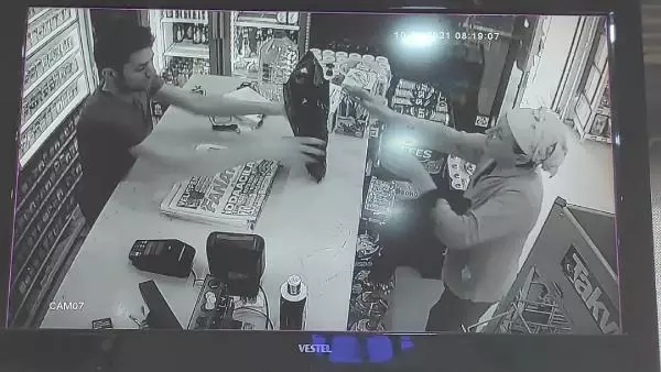 Son dakika haberleri! 'Dayak Yedim' ihbarı yaptı, evinde annesinin cesedi bulundu