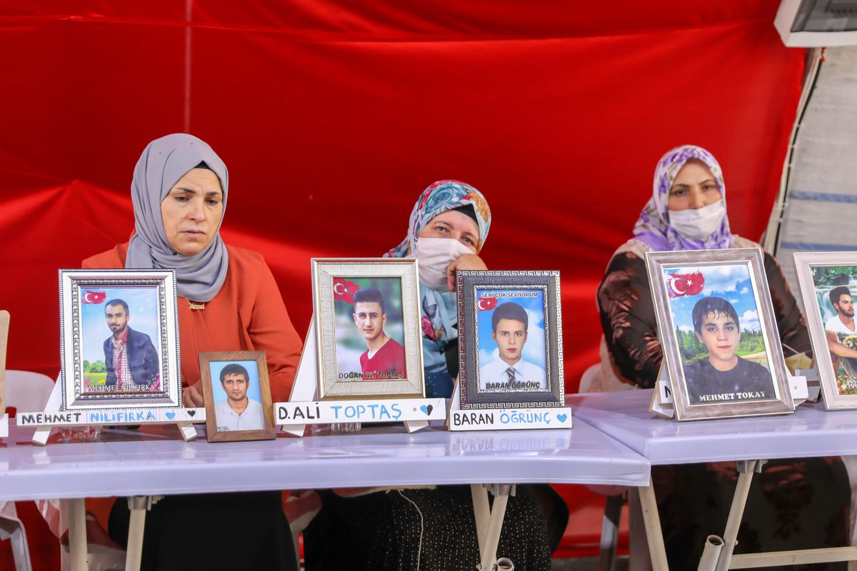 Diyarbakır annelerinden evlatlarına 'teslim ol' çağrısı
