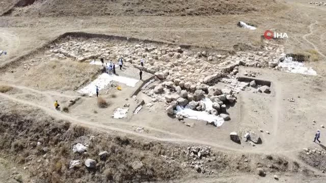 Dünya'nın bilinen en eski mozaiği Yozgat'ta bulundu
