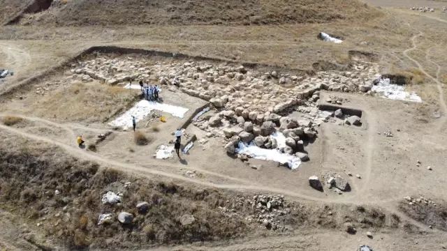 Dünyanın bilinen en eski mozaiği Yozgat'ta bulundu