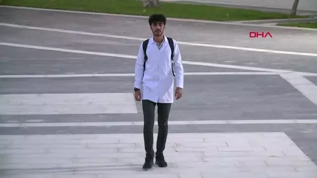 ELAZIĞ-İNŞAATINDA İŞÇİ OLARAK ÇALIŞTIĞI KÜTÜPHANEDE ŞİMDİ DERS ÇALIŞIYOR