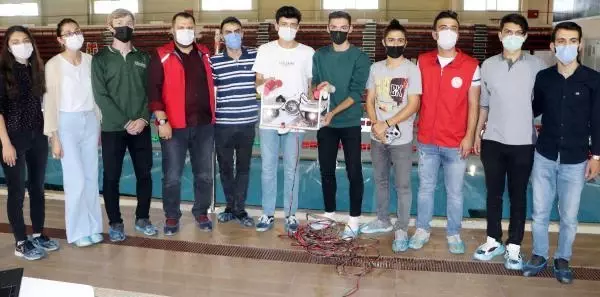 DENİZİ OLMAYAN ERZURUM'DA GENÇLER İSAA'YI OLİMPİK HAVUZDA TANITTI