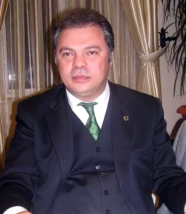Eski Bakan Yüksel Yalova ADÜ'de dekan oldu