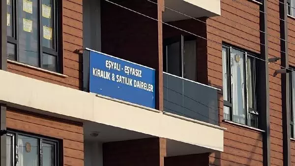 EV SAHİPLERİ 'EMLAKÇIYIM' DİYEREK KOMİSYON ALIYOR