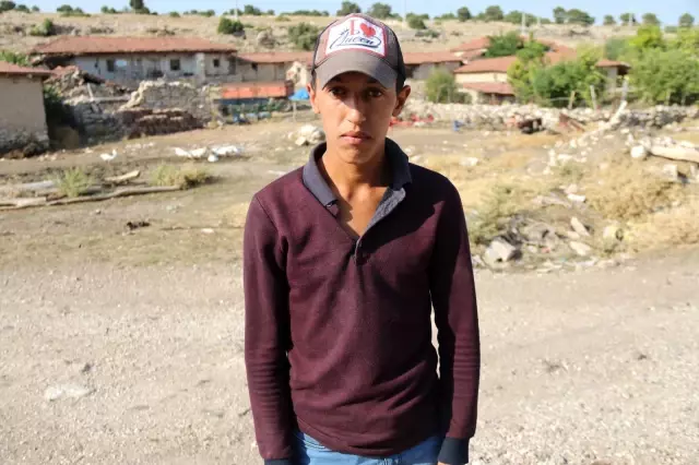 Haberleşmek için 3 yıldır tepelere çıkıyorlar