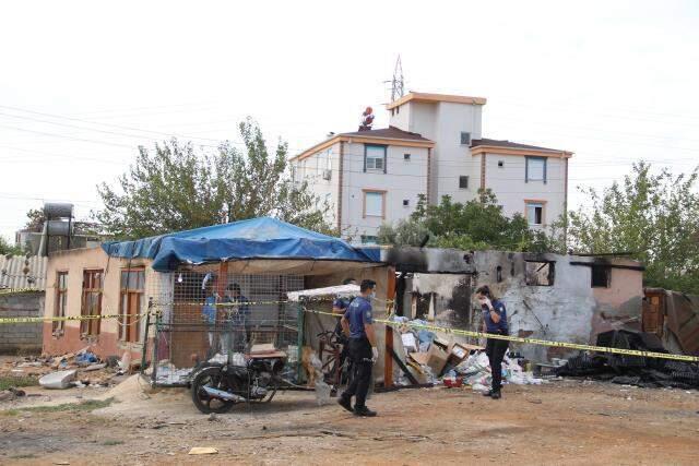 Hurdacı, evinde 5 bıçak darbesiyle öldürüldü