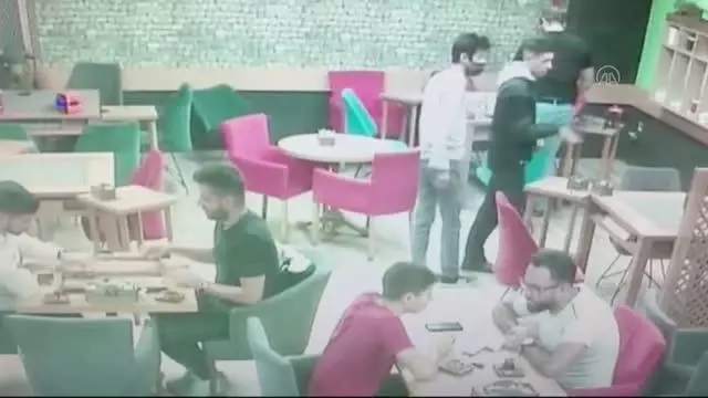 İnternetten tanıştığı kadının çantasındaki parayı alıp kaçan şüpheli güvenlik kamerasınca görüntülendi