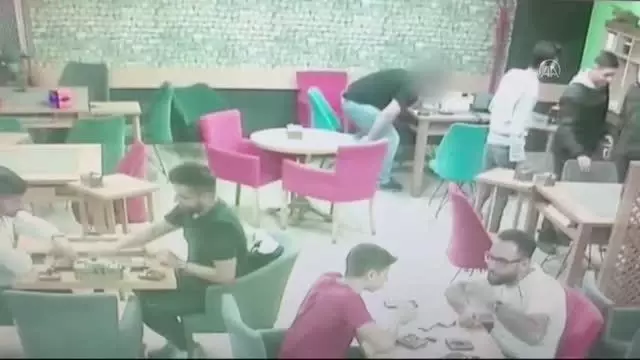 İnternetten tanıştığı kadının çantasındaki parayı alıp kaçan şüpheli güvenlik kamerasınca görüntülendi